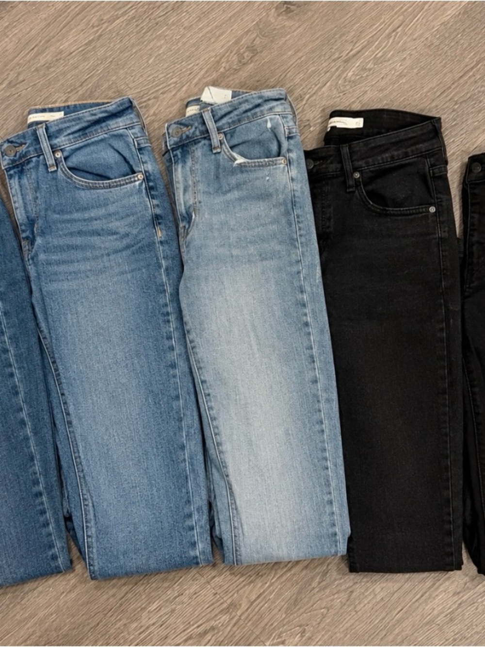 LEVIs 5 Pairs of skinny jeans